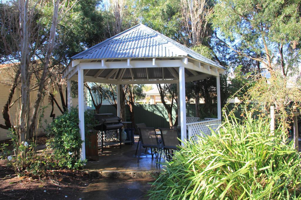 Busselton Ithaca Motel ภายนอก รูปภาพ
