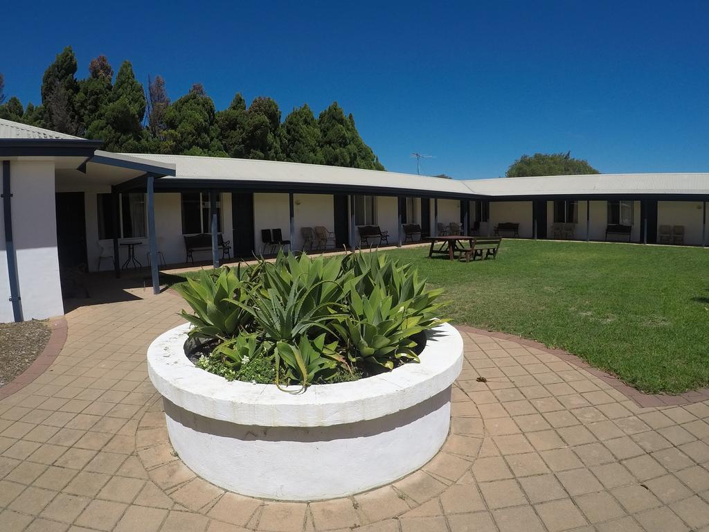 Busselton Ithaca Motel ภายนอก รูปภาพ